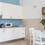 Legerova 33 Hotel 3*