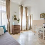 Legerova 33 Hotel 3*