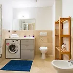 Legerova 33 Hotel 3*