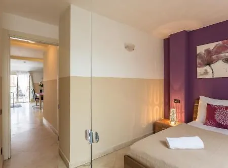 Otel Legerova 33 3*