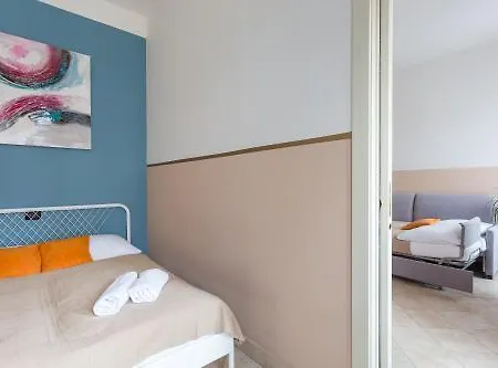 Legerova 33 Otel 3*