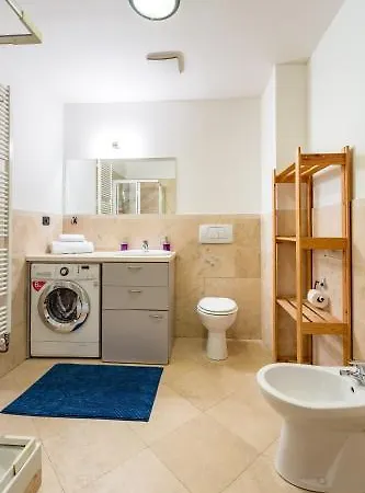 Legerova 33 Otel 3*