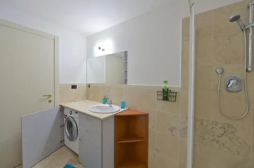 Legerova 33 ホテル