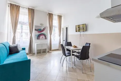 ホテル Legerova 33