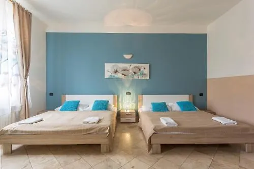 Legerova 33 ホテル 3*